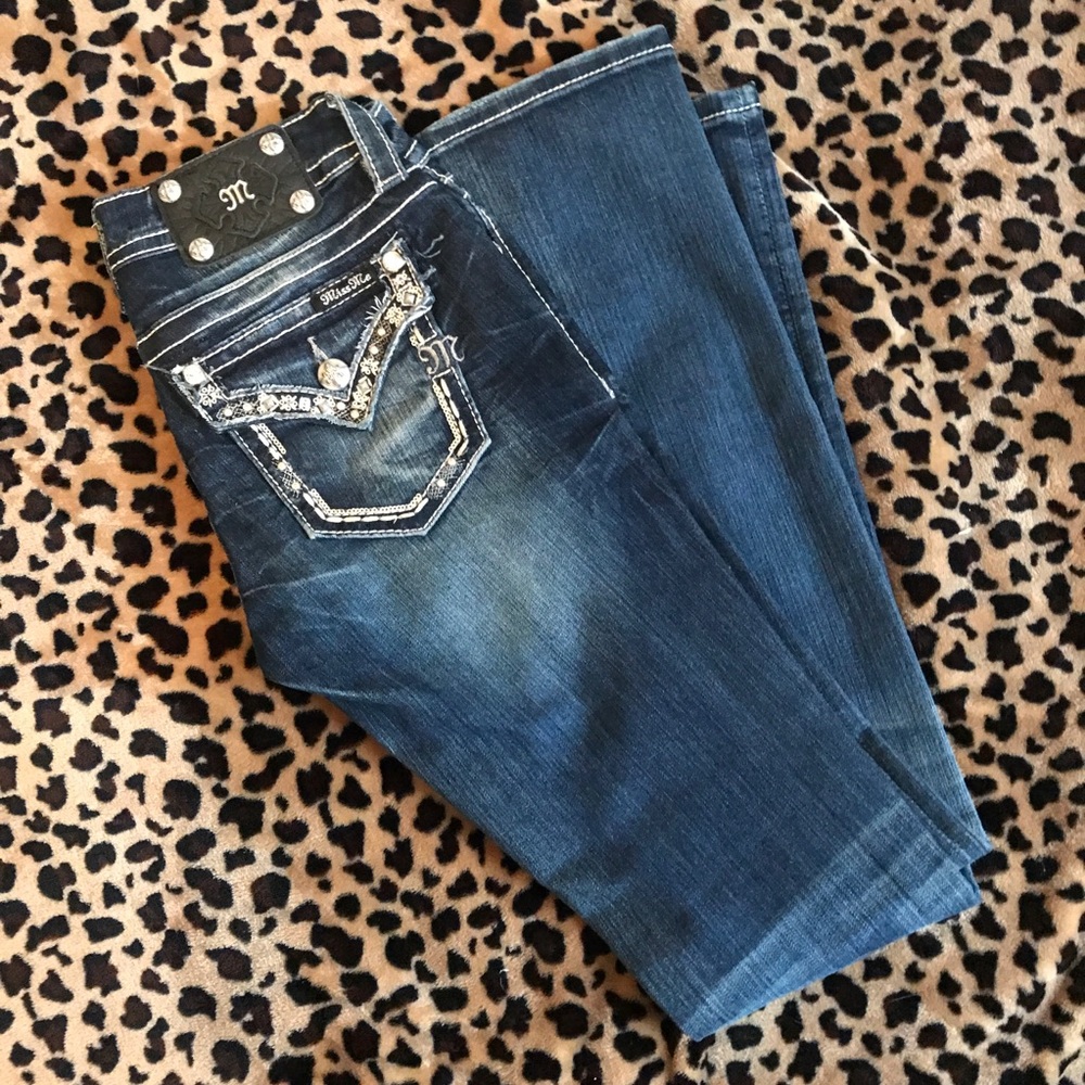 ✨FLASH SALE Miss Me Jeans